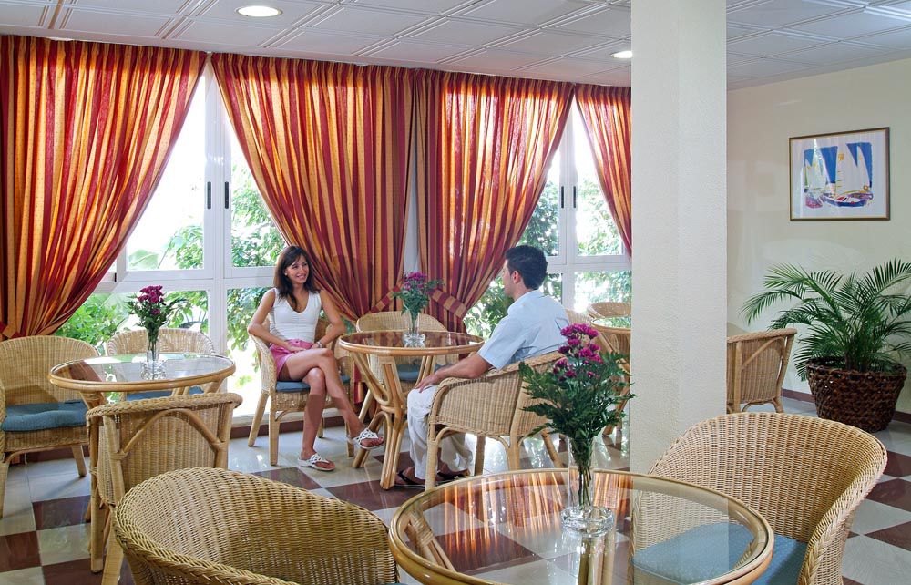 Hotel Internacional Benidorm Bagian luar foto