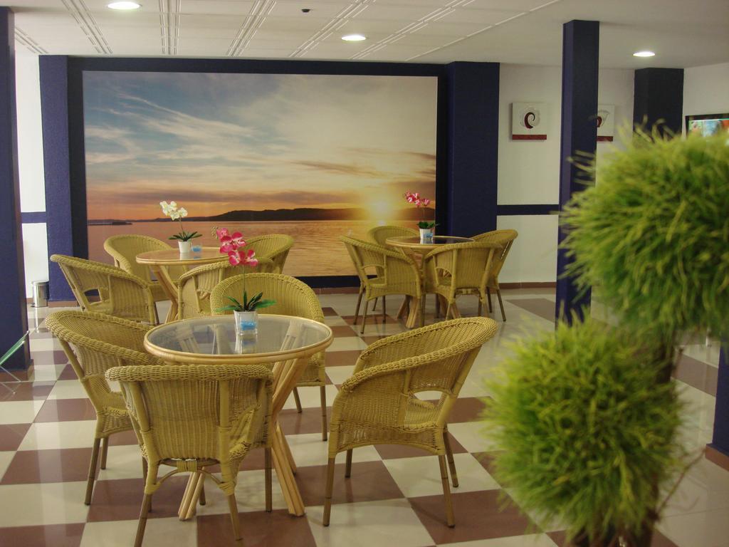Hotel Internacional Benidorm Bagian luar foto