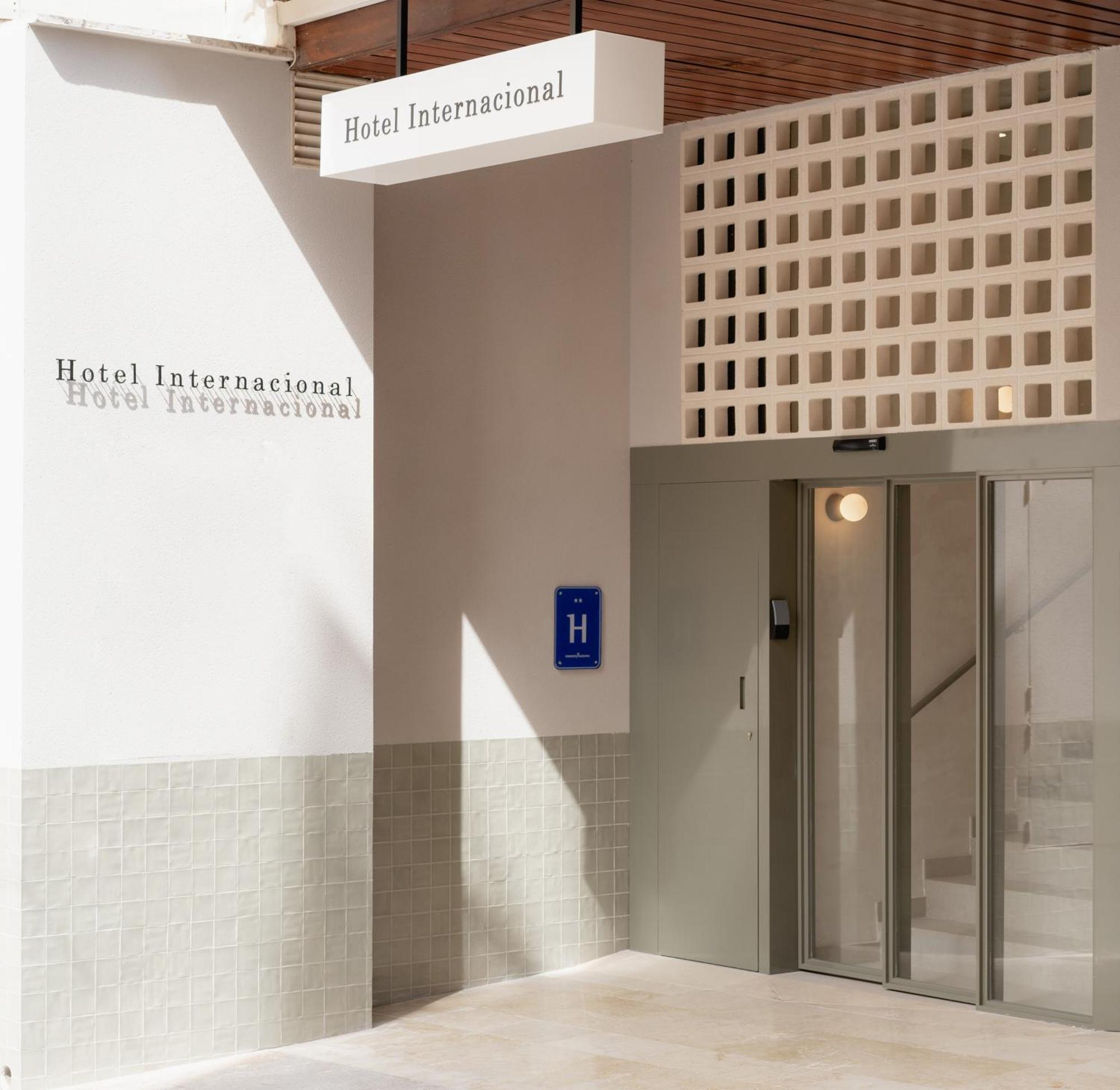 Hotel Internacional Benidorm Bagian luar foto