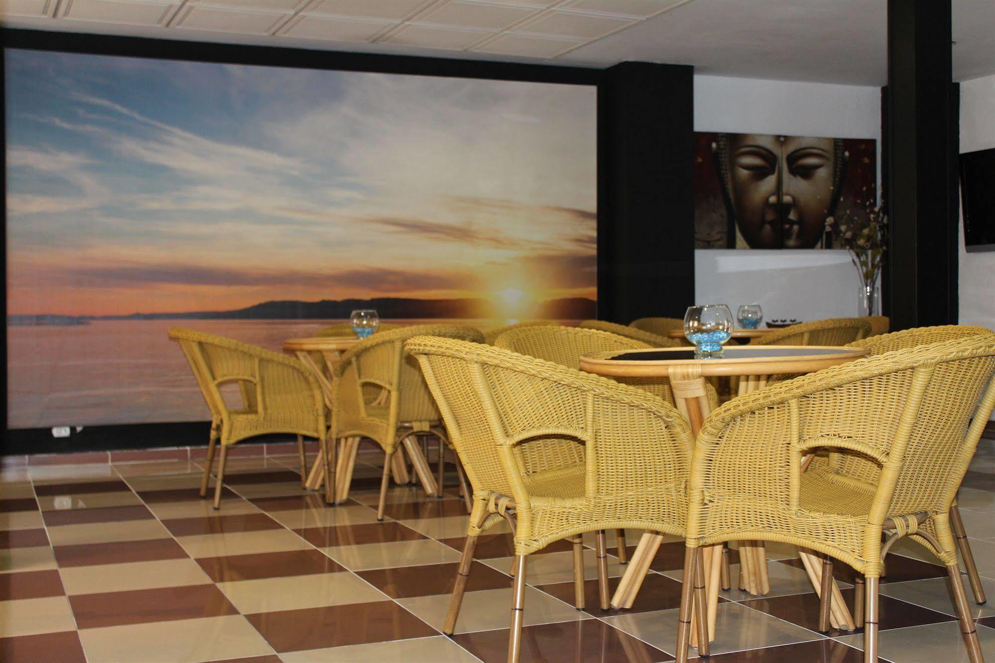 Hotel Internacional Benidorm Bagian luar foto